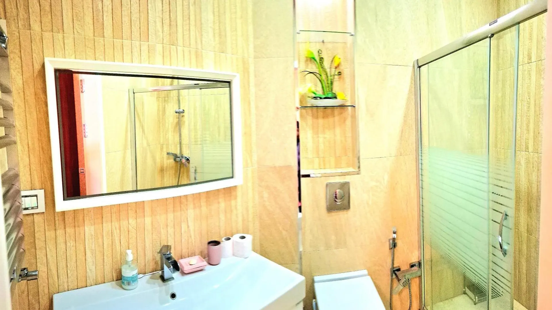 Comfortable Apartment With 3 Bedrooms! Baku